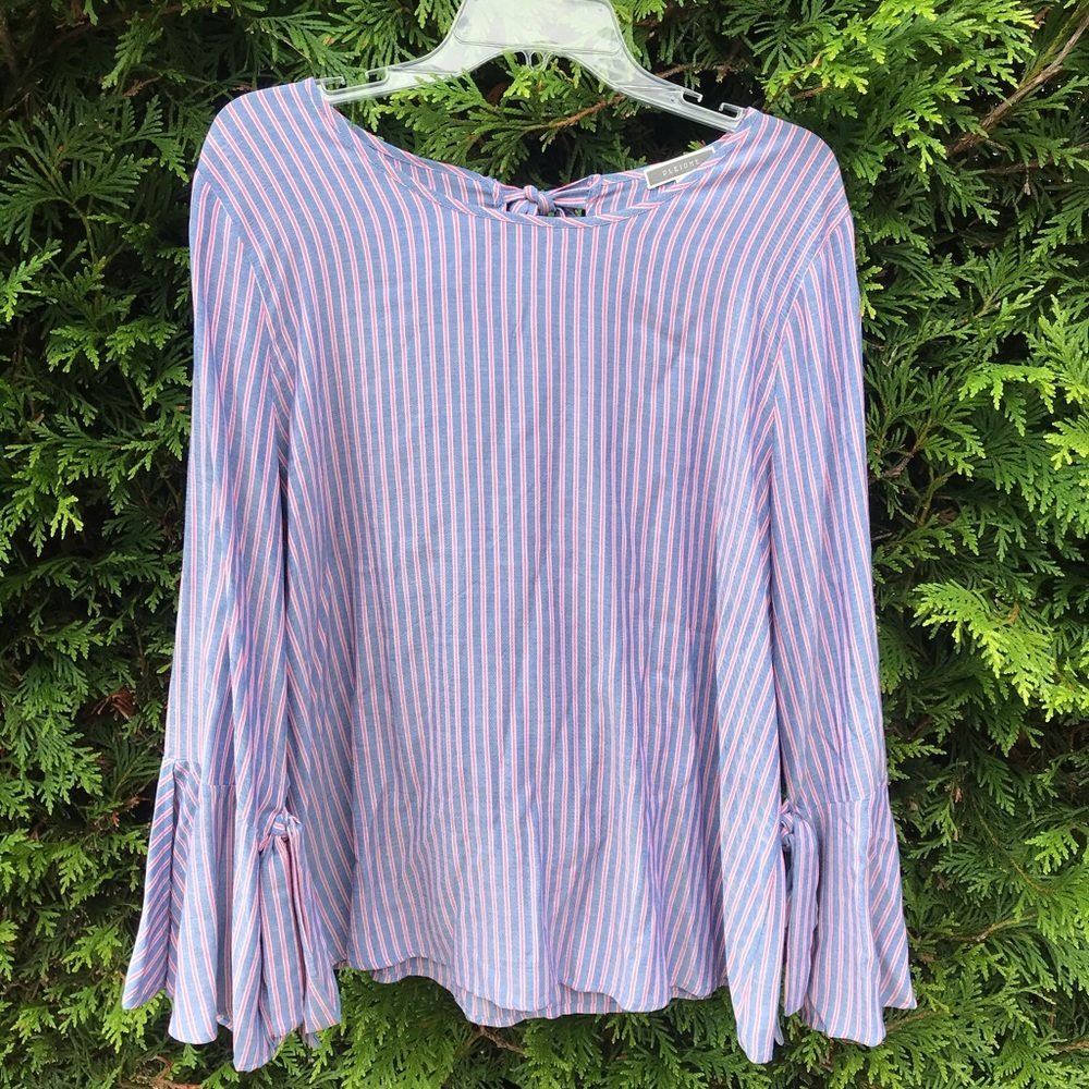 Pleione size Large pullover blouse